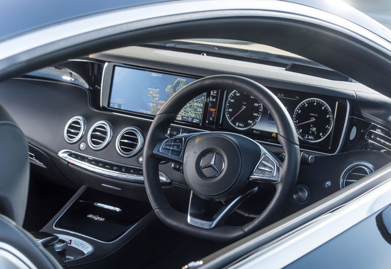 Mercedes Benz () S-Class (C217):  