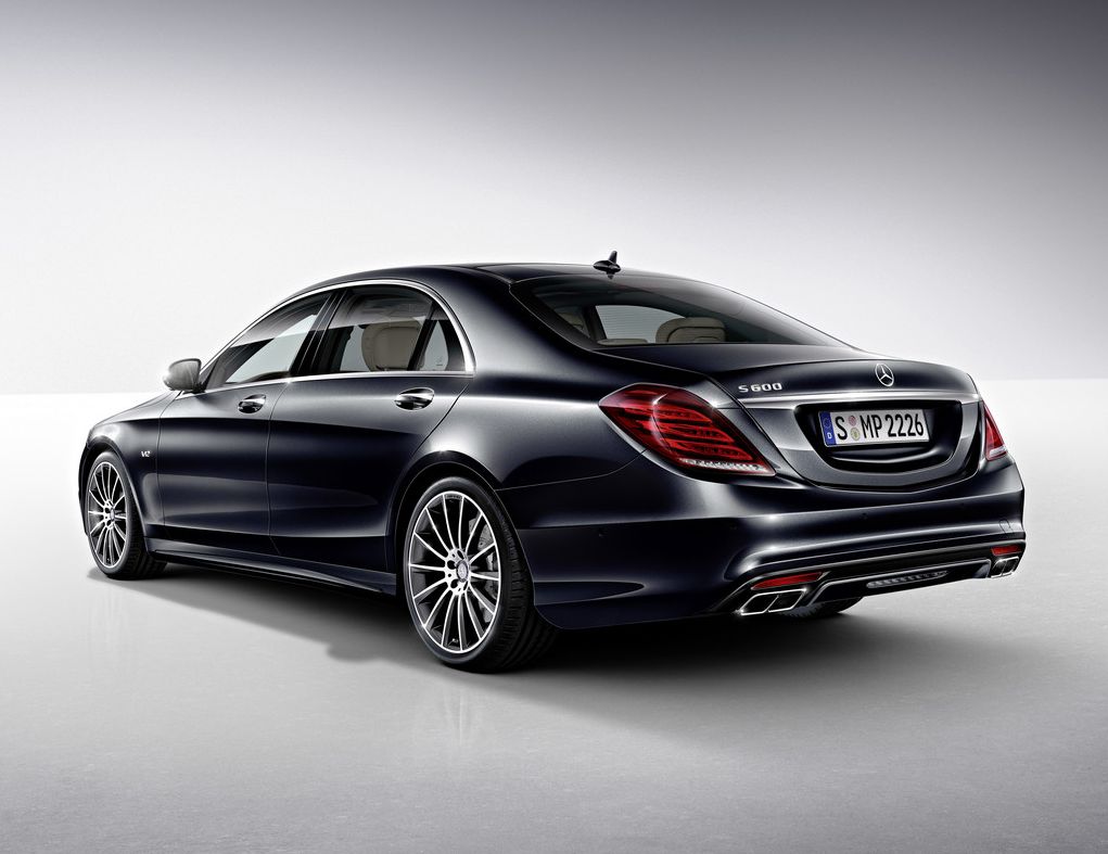Mercedes Benz () S-Class (W222):  
