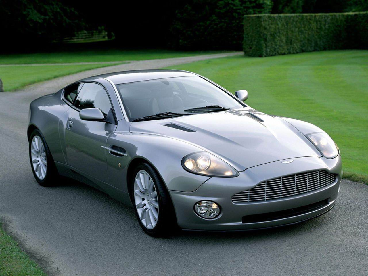 Aston Martin ( ) DB7 Vantage:  