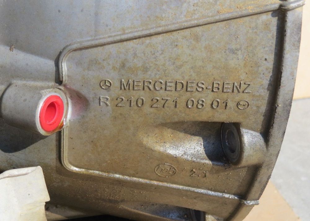 Mercedes Benz () E320 4-matic (210.082, 210.282):    