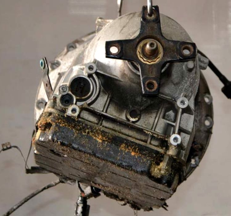 Mercedes Benz () CLK320 (A206, C208), S320 (W220), E320 (S211, W211):    