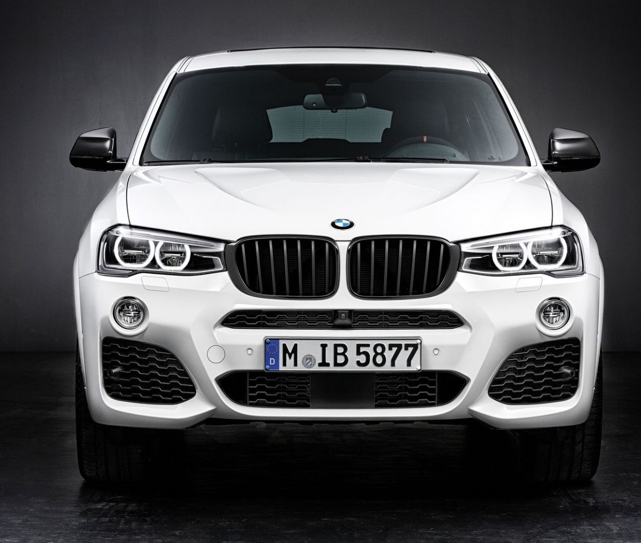 BMW () X4 (F26):  