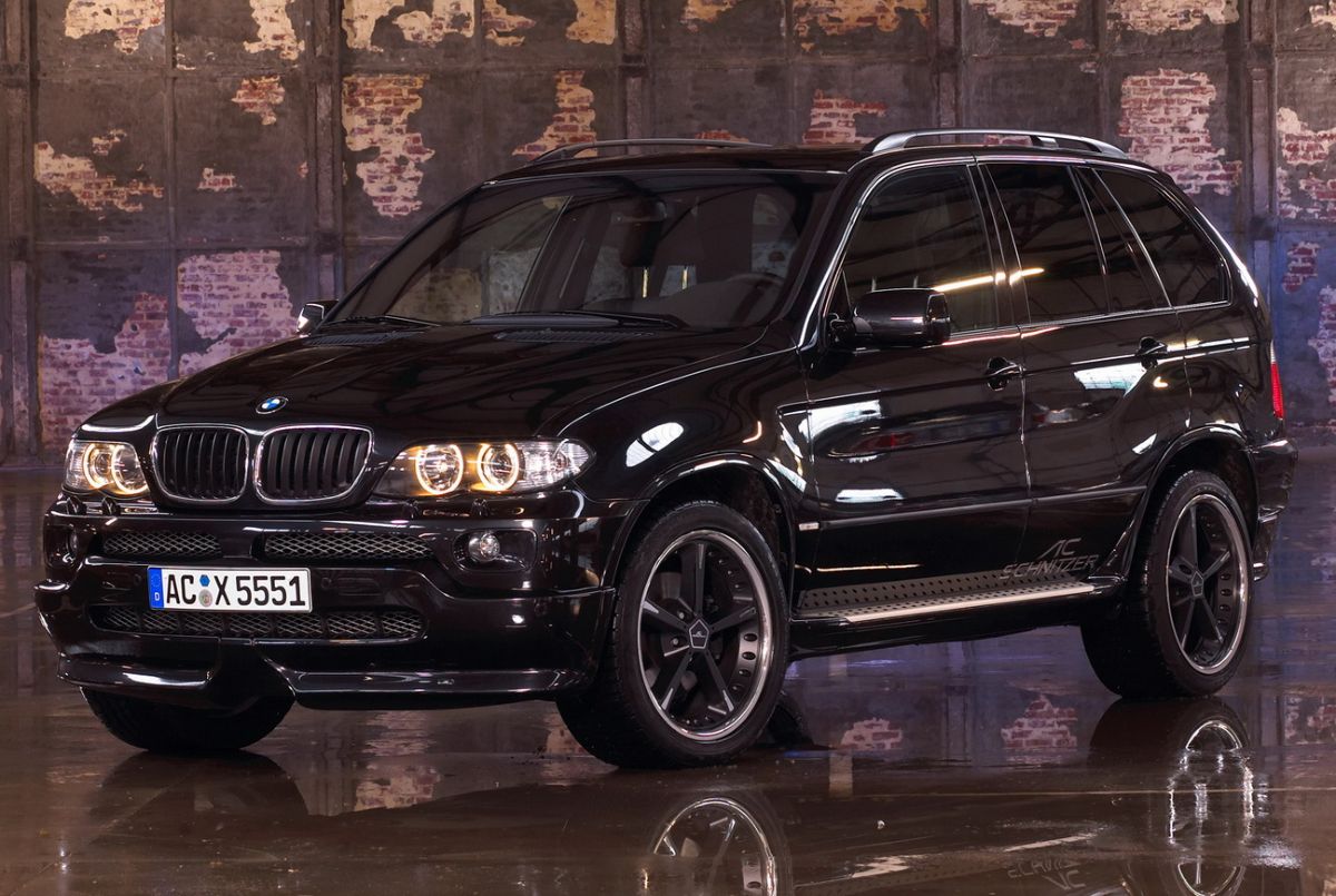 BMW () X5 (E53):  