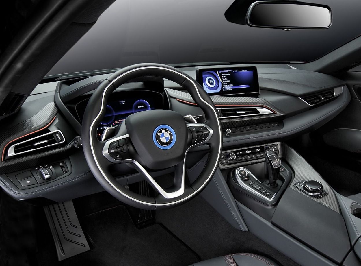 BMW () i8 (l12):  