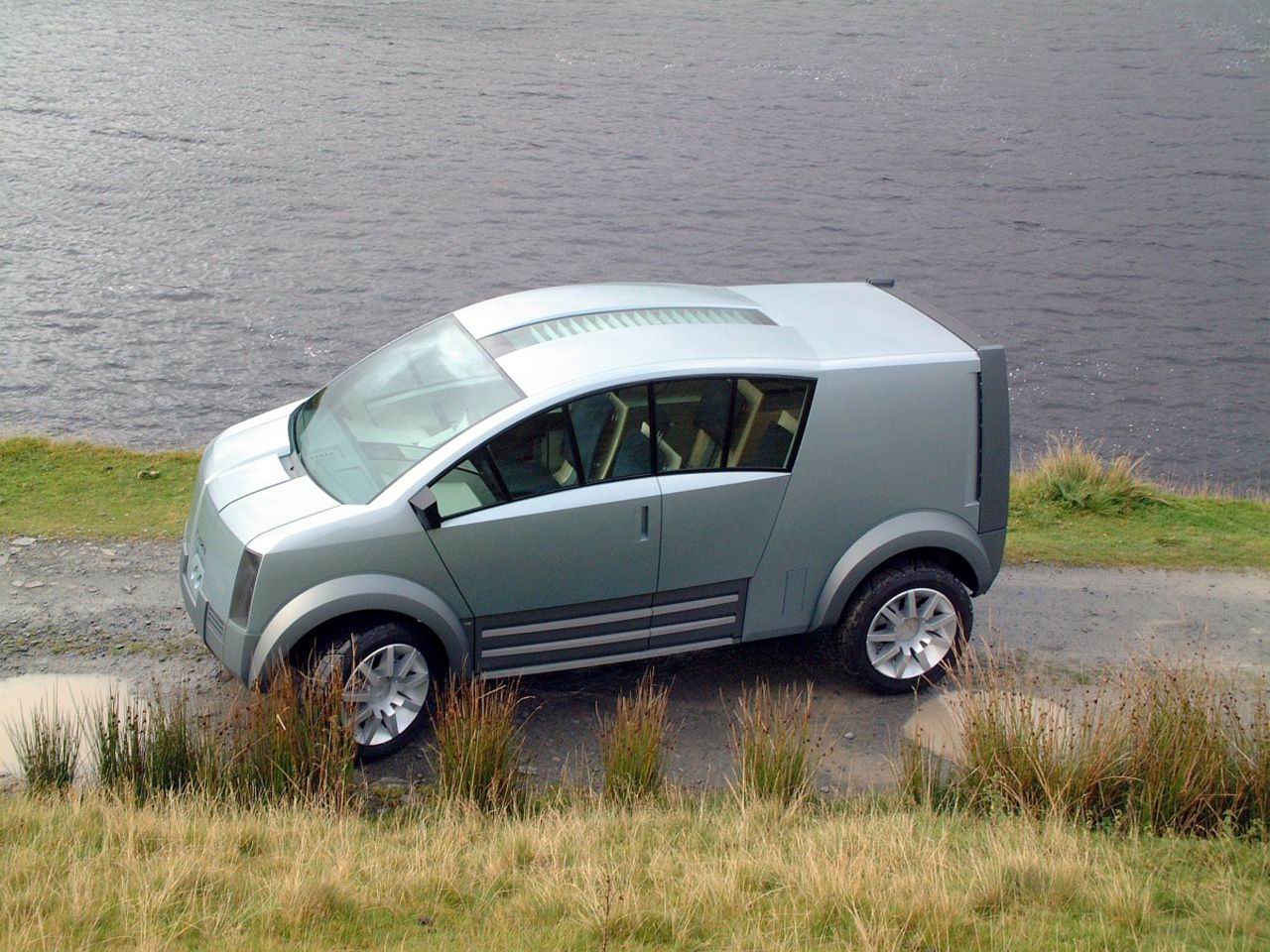Isuzu () Zen Concept:  