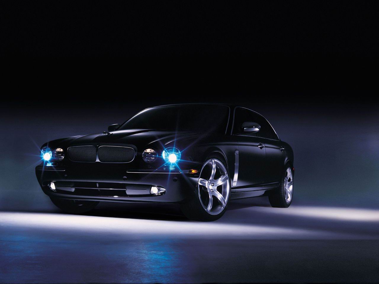 Jaguar () Eight Concept:  