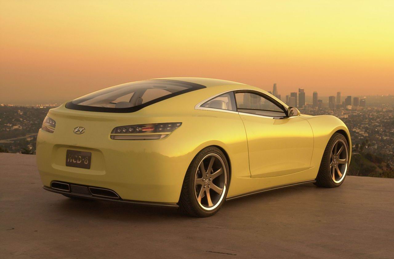 Hyundai () HCD8 Concept:  