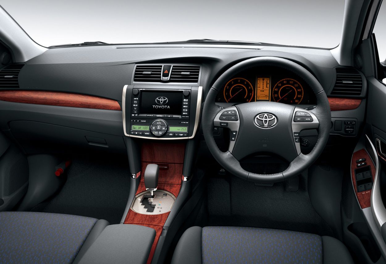 Toyota () Allion II (_RT26_):  