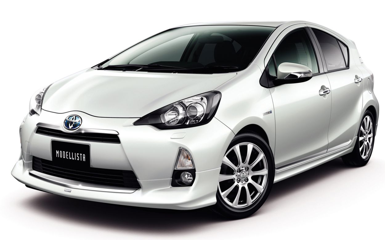 Toyota () Aqua I (_P10):  