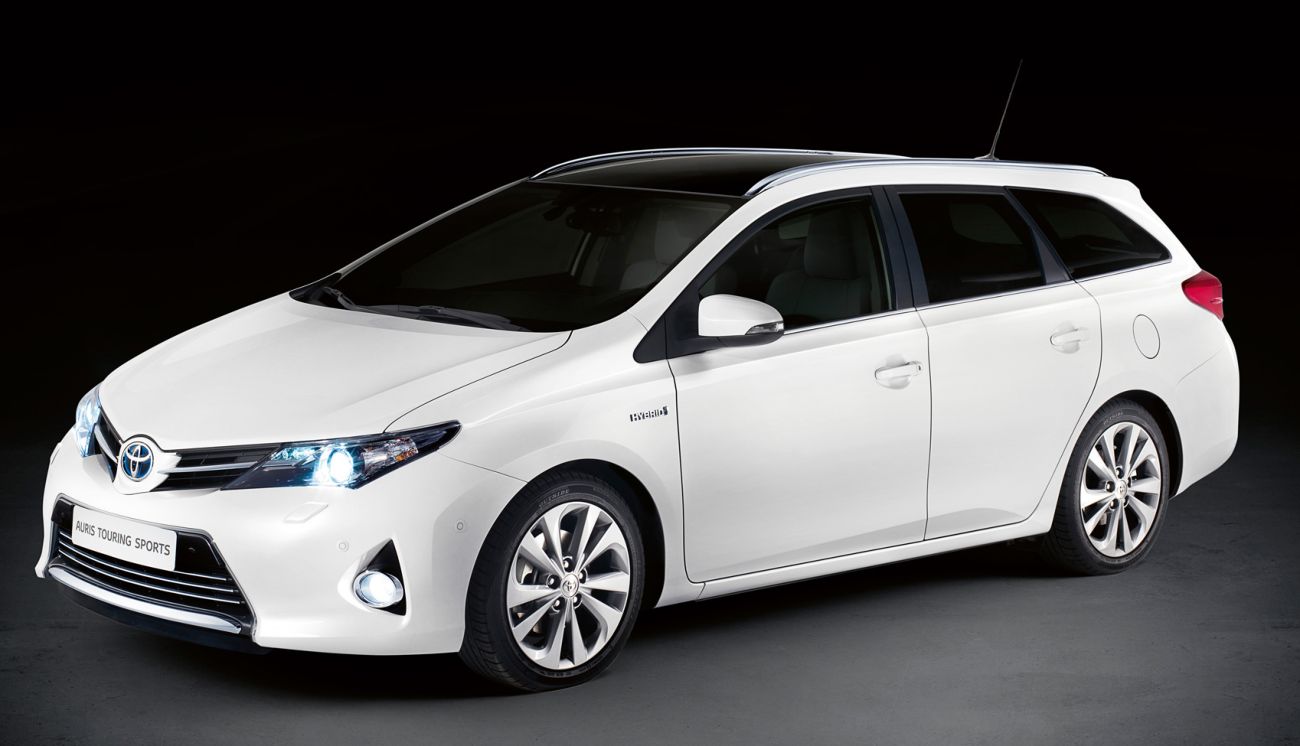 Toyota () Auris Touring Sports (_E18_):  