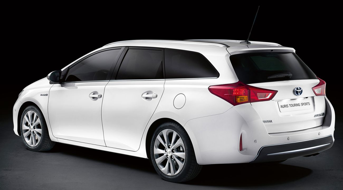 Toyota () Auris Touring Sports (_E18_):  