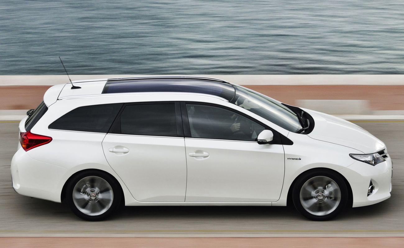 Toyota Auris Wagon 2015