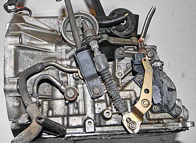 Nissan () Expert (VEW11):    