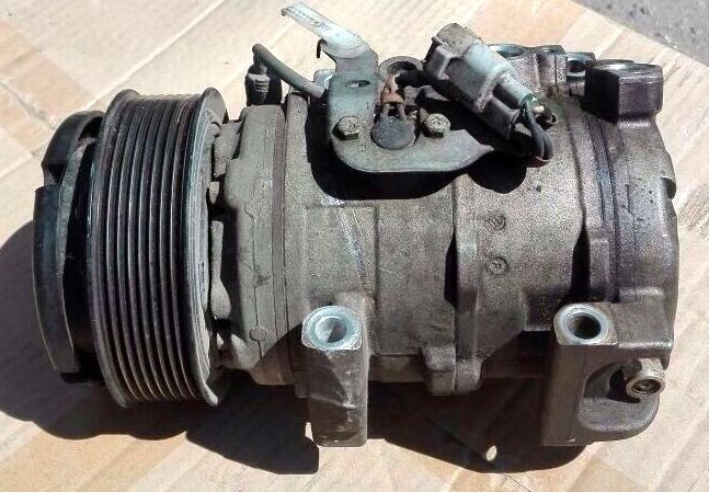Toyota () Land Cruiser (_J200, _J202):   