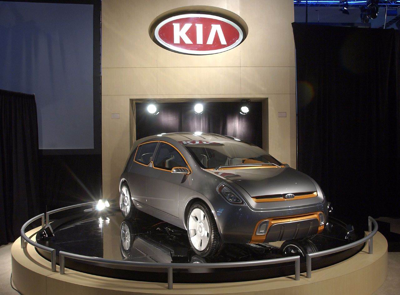 Kia () Slice Concept:  