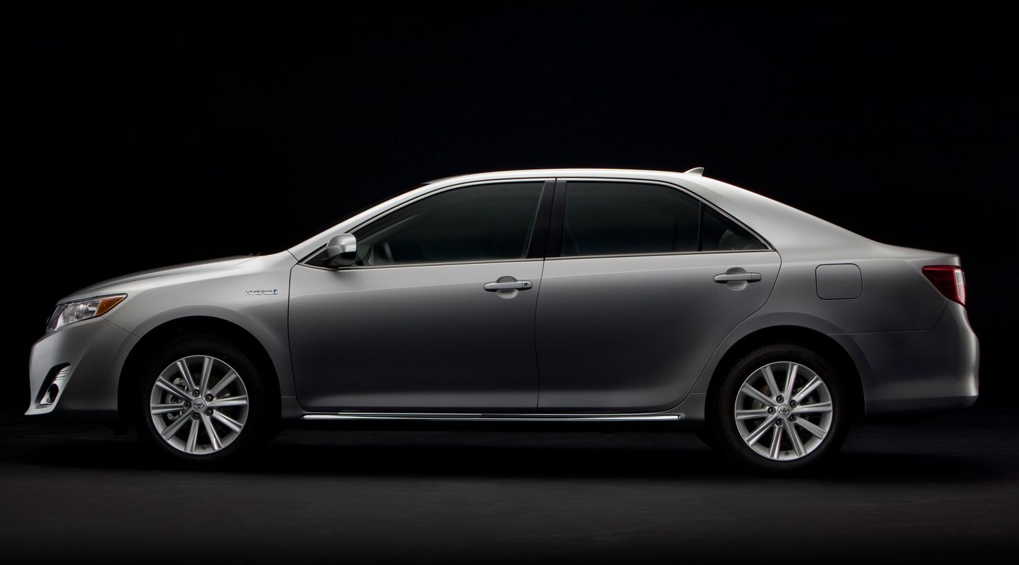 Toyota () Camry VIII (_V5_):  
