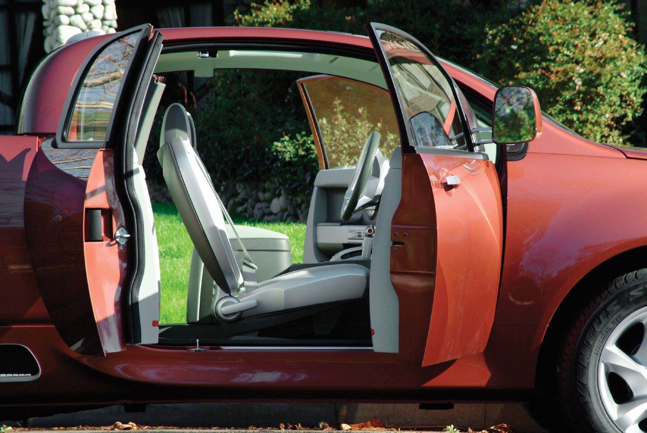 Kia () KCV IV Concept:  