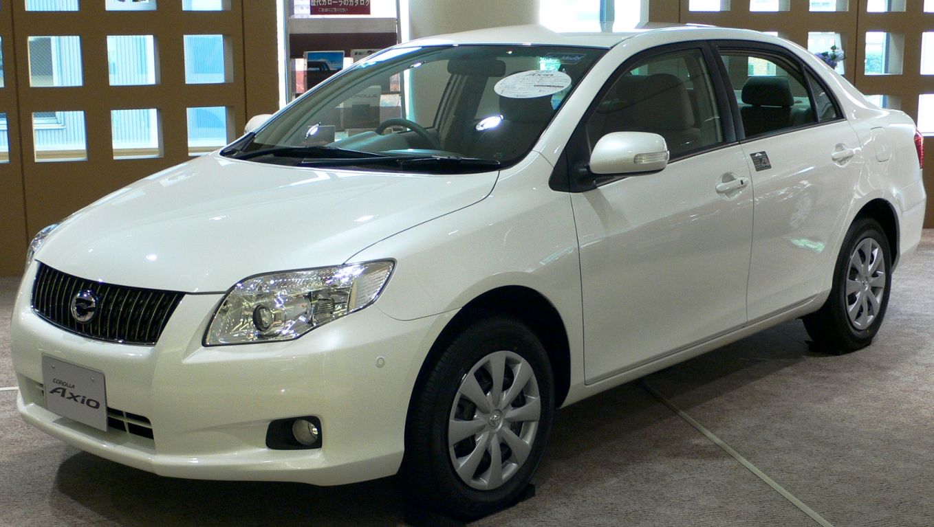 Toyota () Corolla Axio I (E140):  