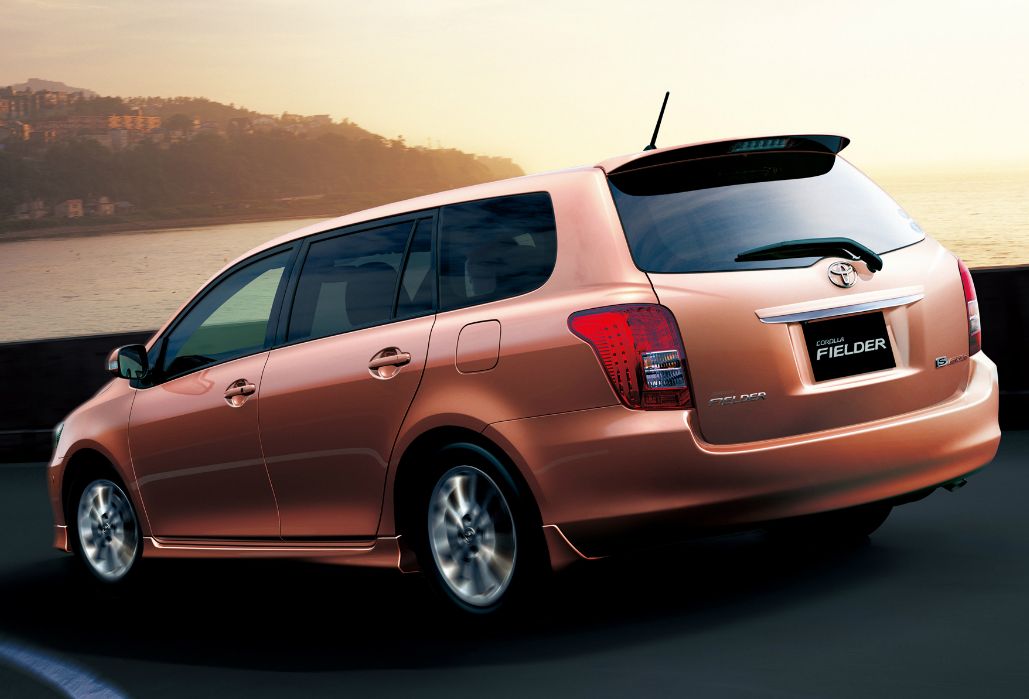 Toyota () Corolla Fielder II (E140):  