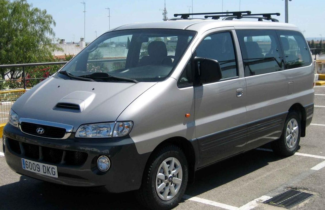 Hyundai () H-1 Bus:  