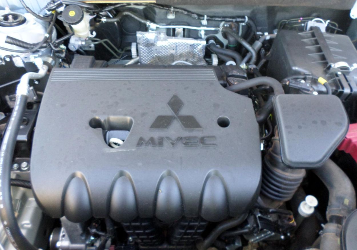 MMC Mitsubishi () 4J12:  