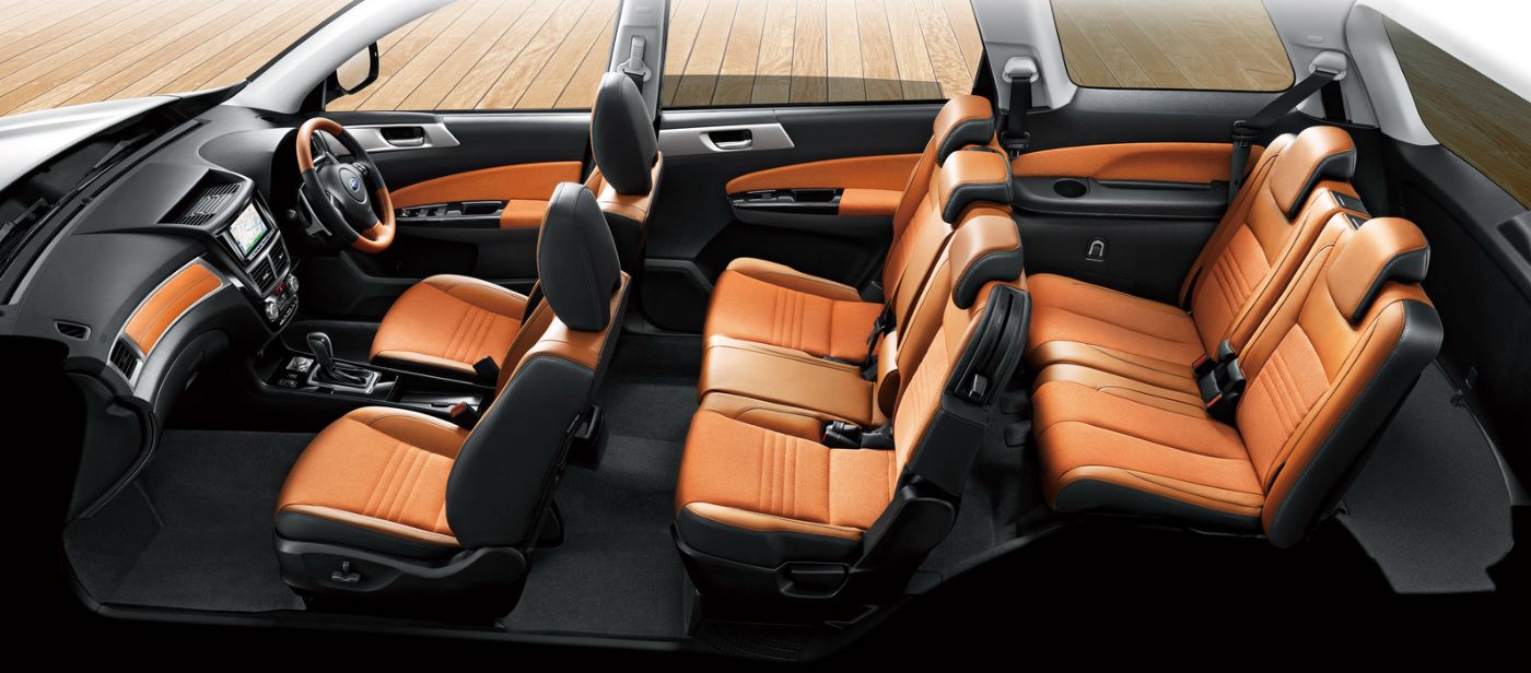 Subaru () Exiga Crossover 7:  