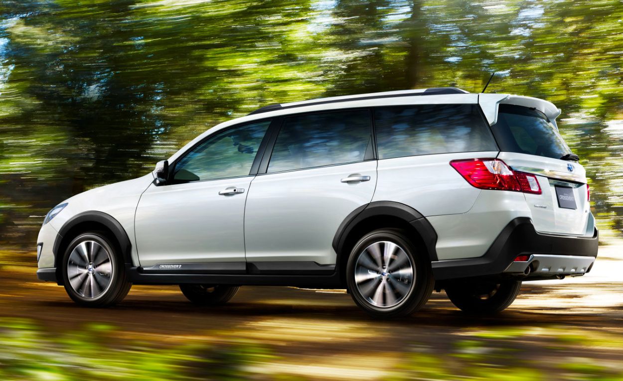Subaru () Exiga Crossover 7:  