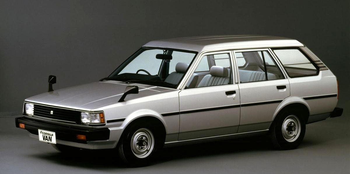 Toyota () Corolla  IV (_E7_):  