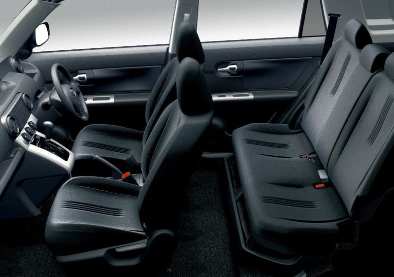 Toyota () Corolla Rumion I (_E150):  