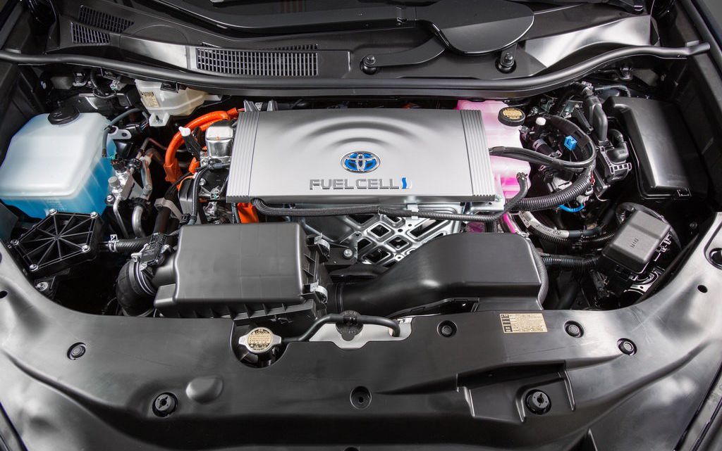 Toyota () Mirai I (D10):  