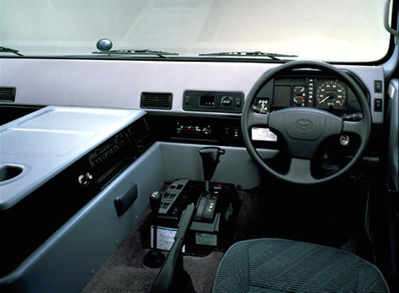 Toyota () Mega Cruiser:  