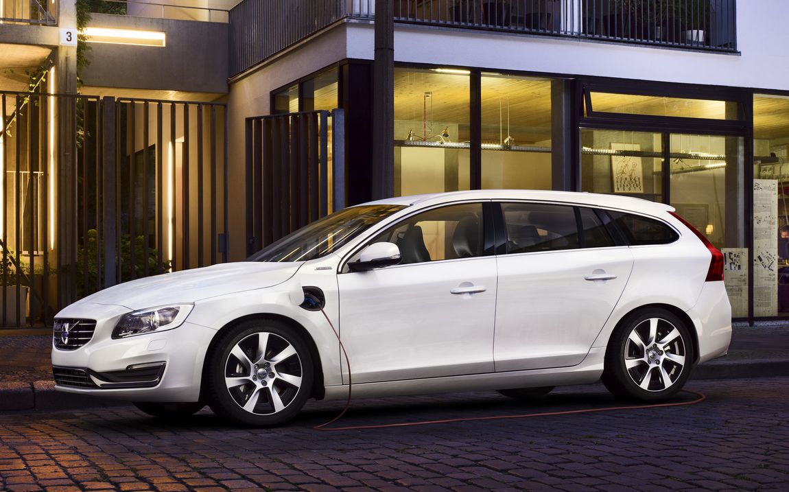 Volvo () V60 I (FW):  