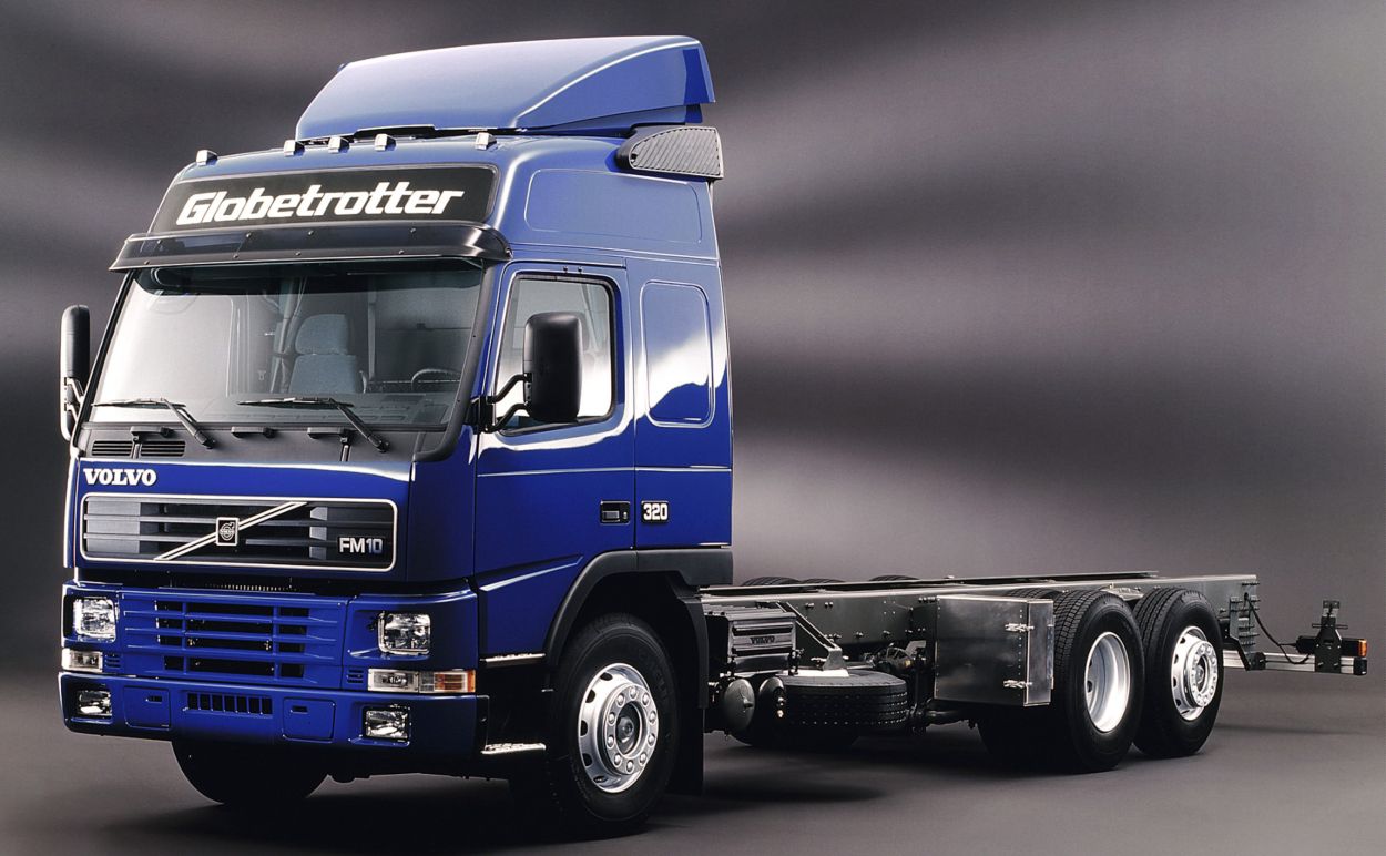 Volvo () FM10:  