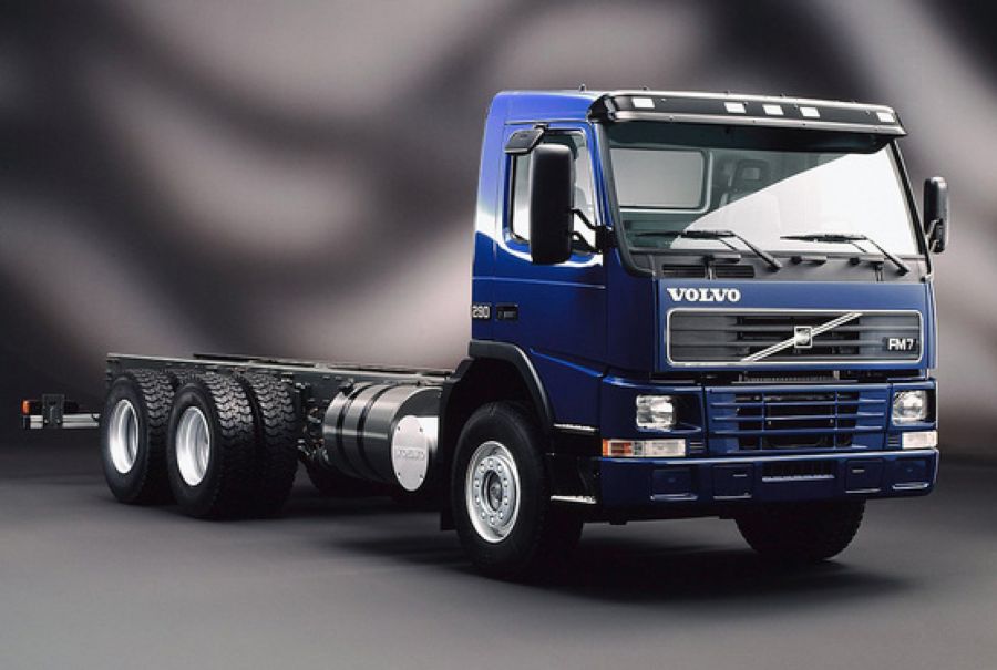 Volvo () FM7:  