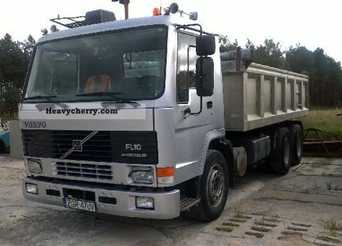 Volvo () FL10:  