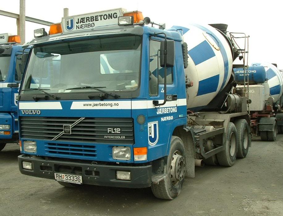 Volvo () FL12:  