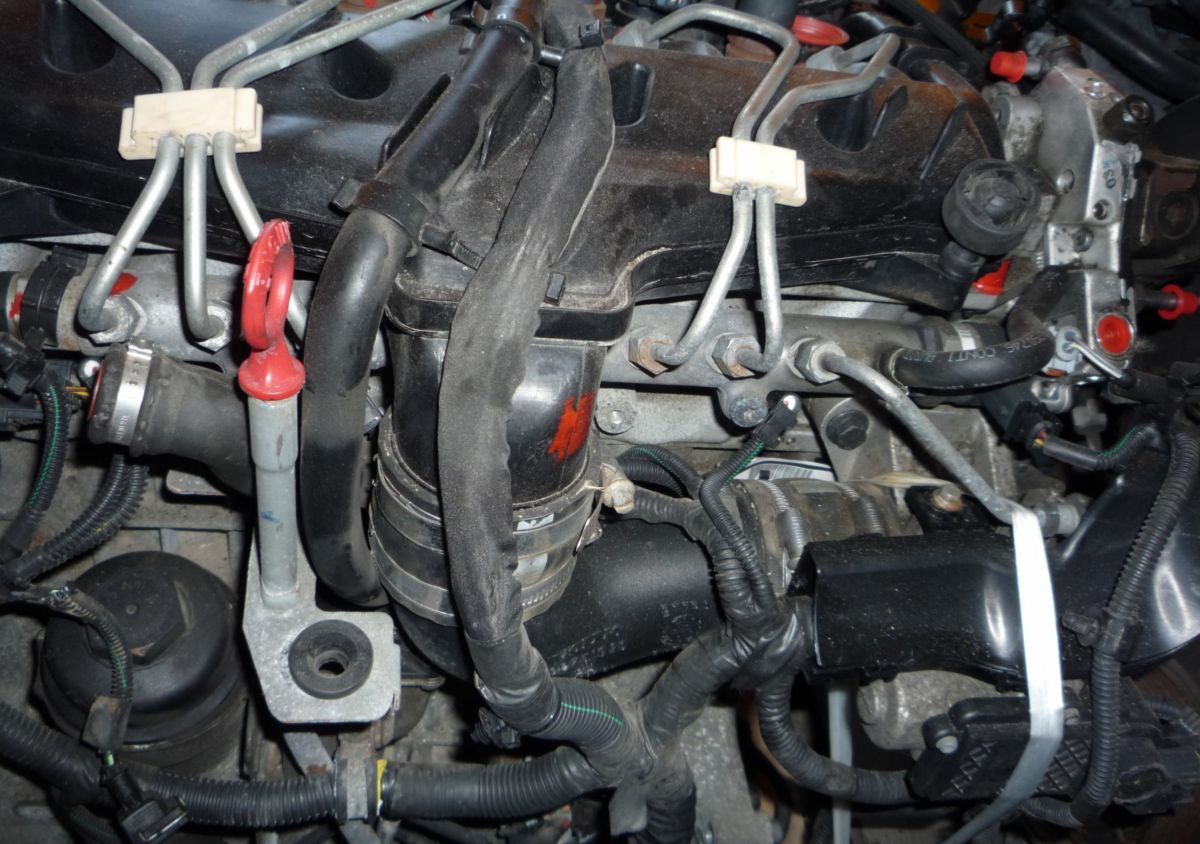 Volvo () D5244T13:  