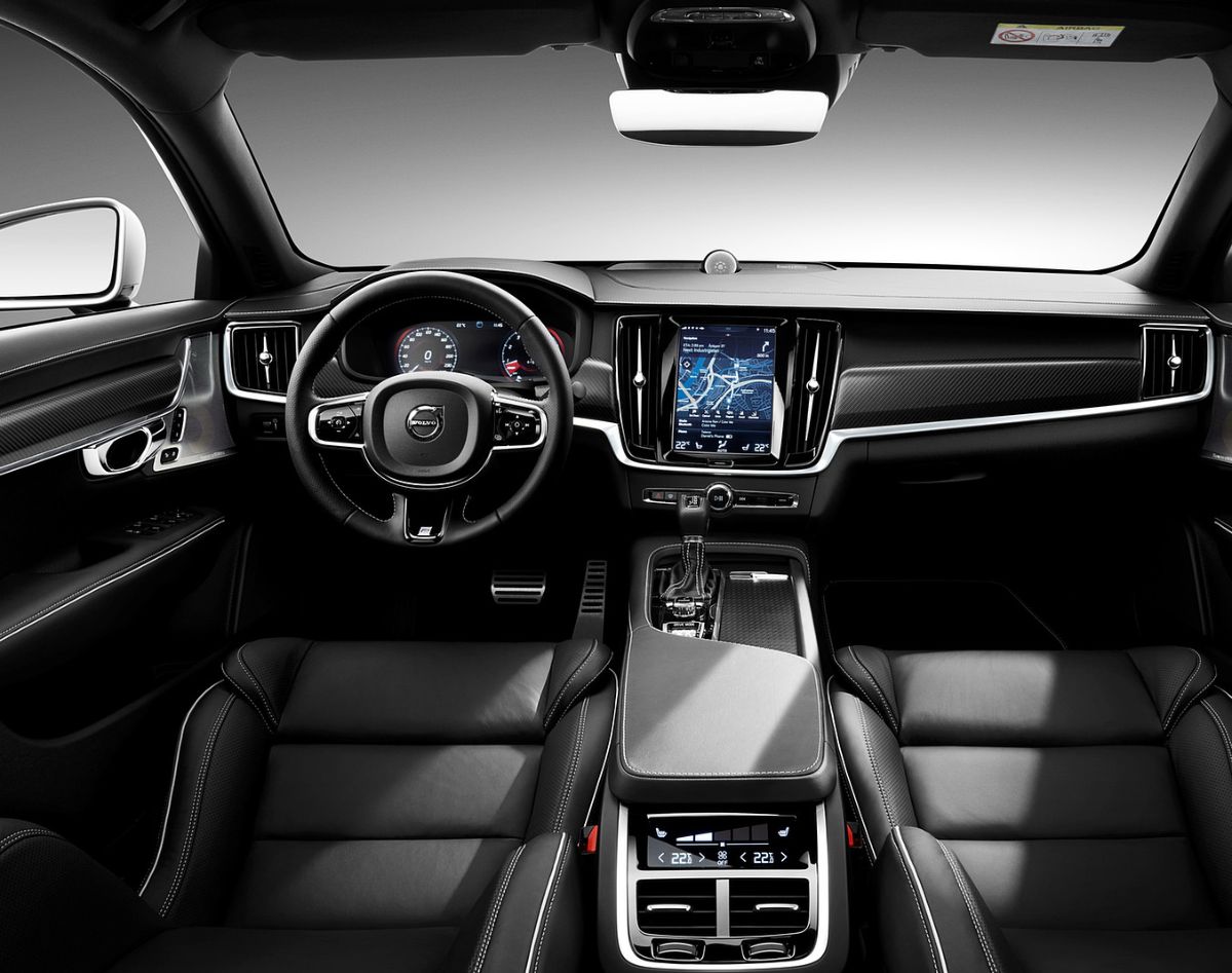 Volvo () S90 II:  