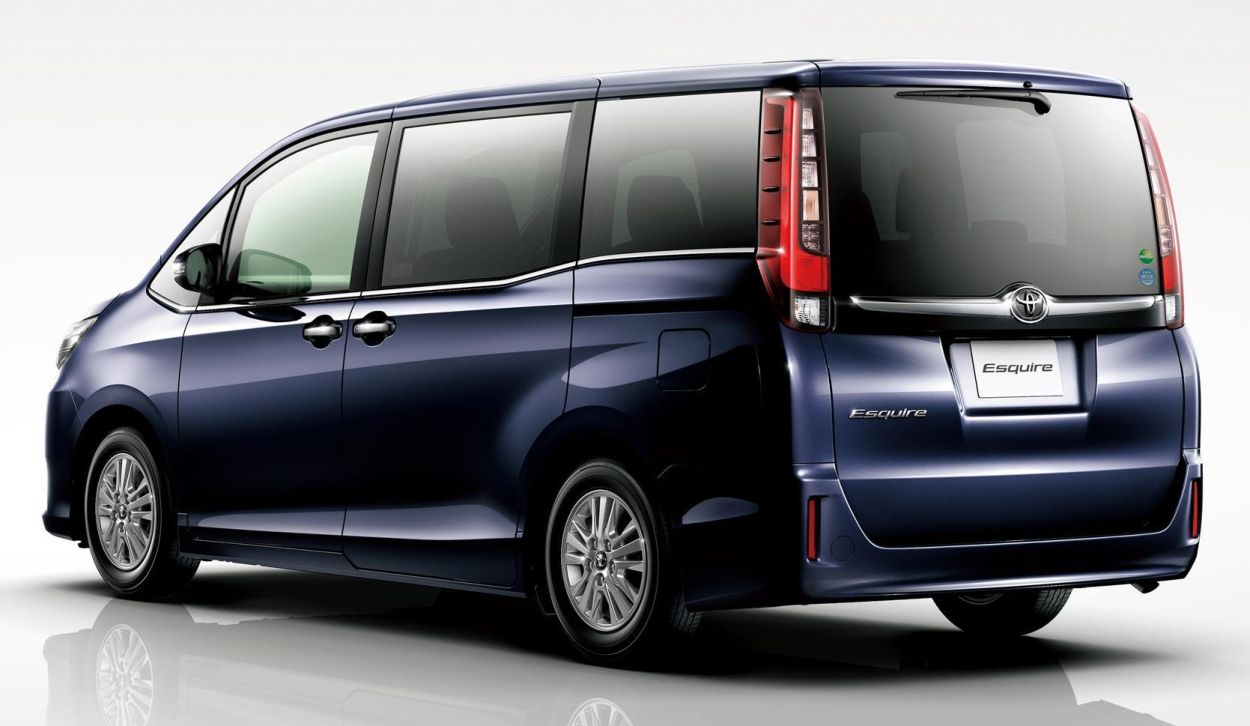 Toyota () Esquire I:  