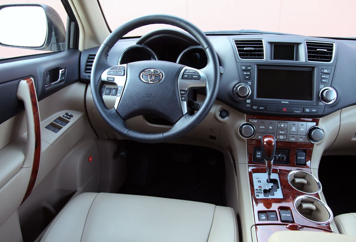 Toyota () Highlander II (_U40):  