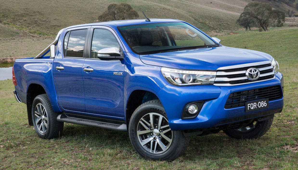 Toyota () Hilux Pick Up VIII (AN120,AN130):  