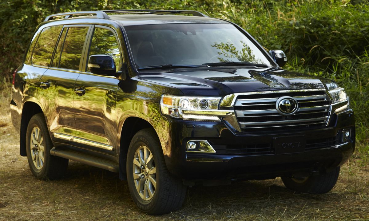 Toyota () Land Cruiser XI (_J200):  