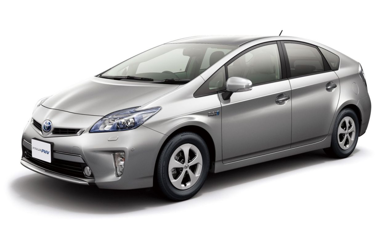 Toyota () Prius Plug-in Hybrid I (XW35):  