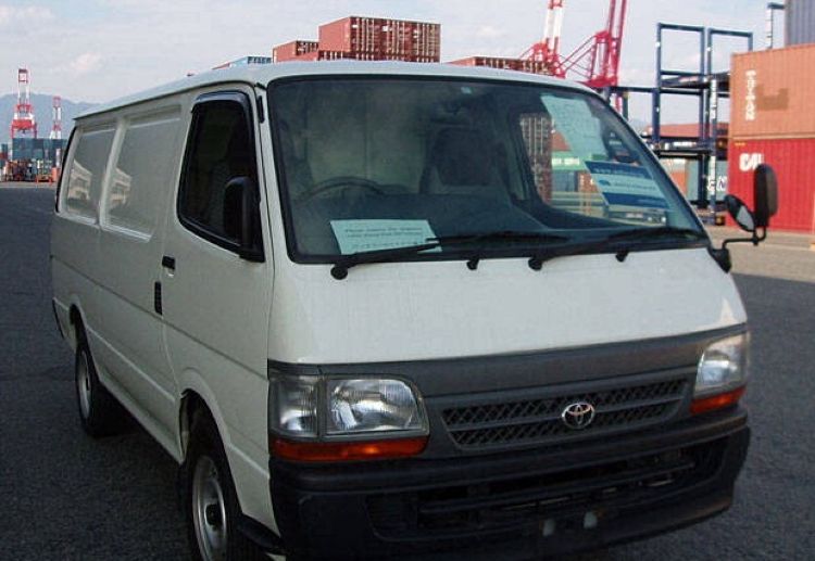 Toyota () Regius Ace I (H100):  