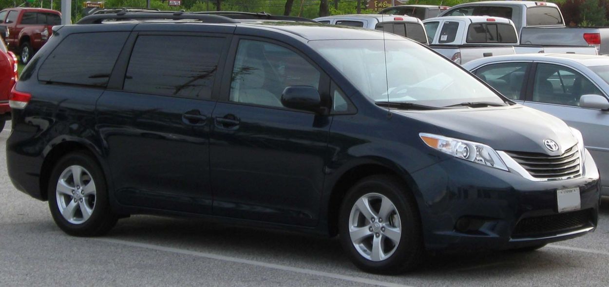 Toyota () Sienna III (XL10):  