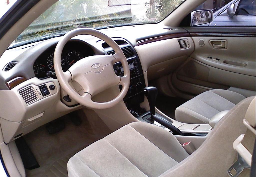 Toyota () Solara I (MCV20, ACV20, SXV20):  