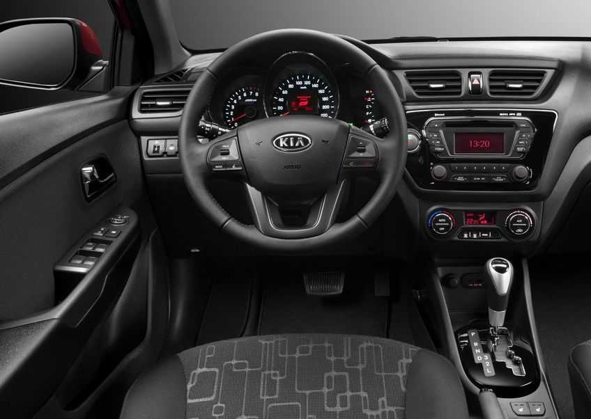 Kia () Rio II:  