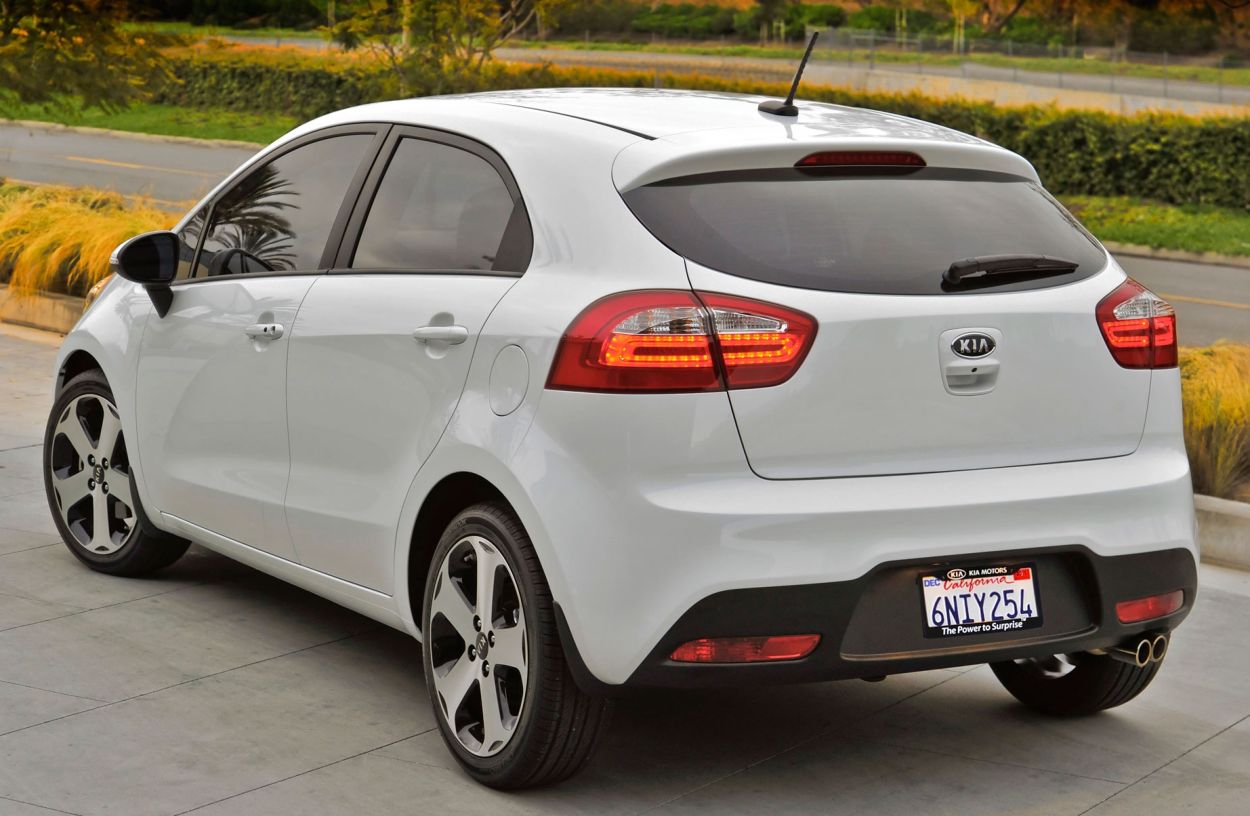 Kia () Rio III  (UB):  