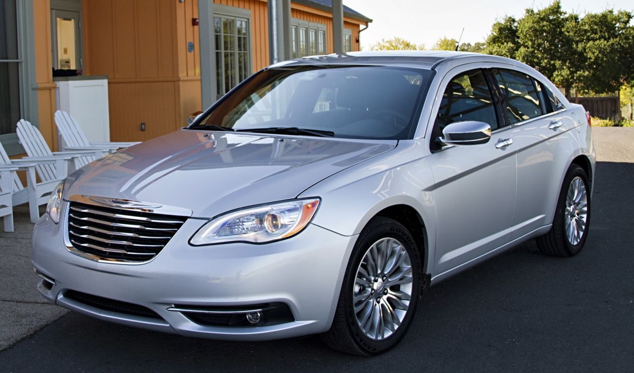 Chrysler () 200 I:  