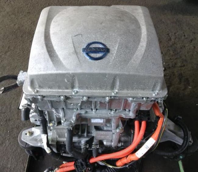 Nissan () EM57:  